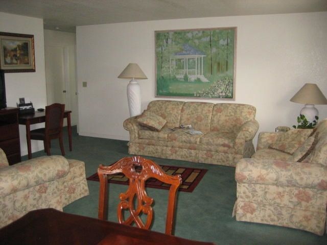 Edge Water Inn Reedley Интерьер фото
